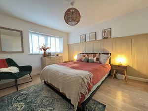 Photo 1- click for photo gallery